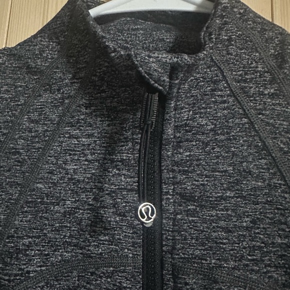 Lululemon Define Jacket Women's Sz 8 Gray Luon in Heathered Long Sleeve Full Zip - Picture 3 of 7